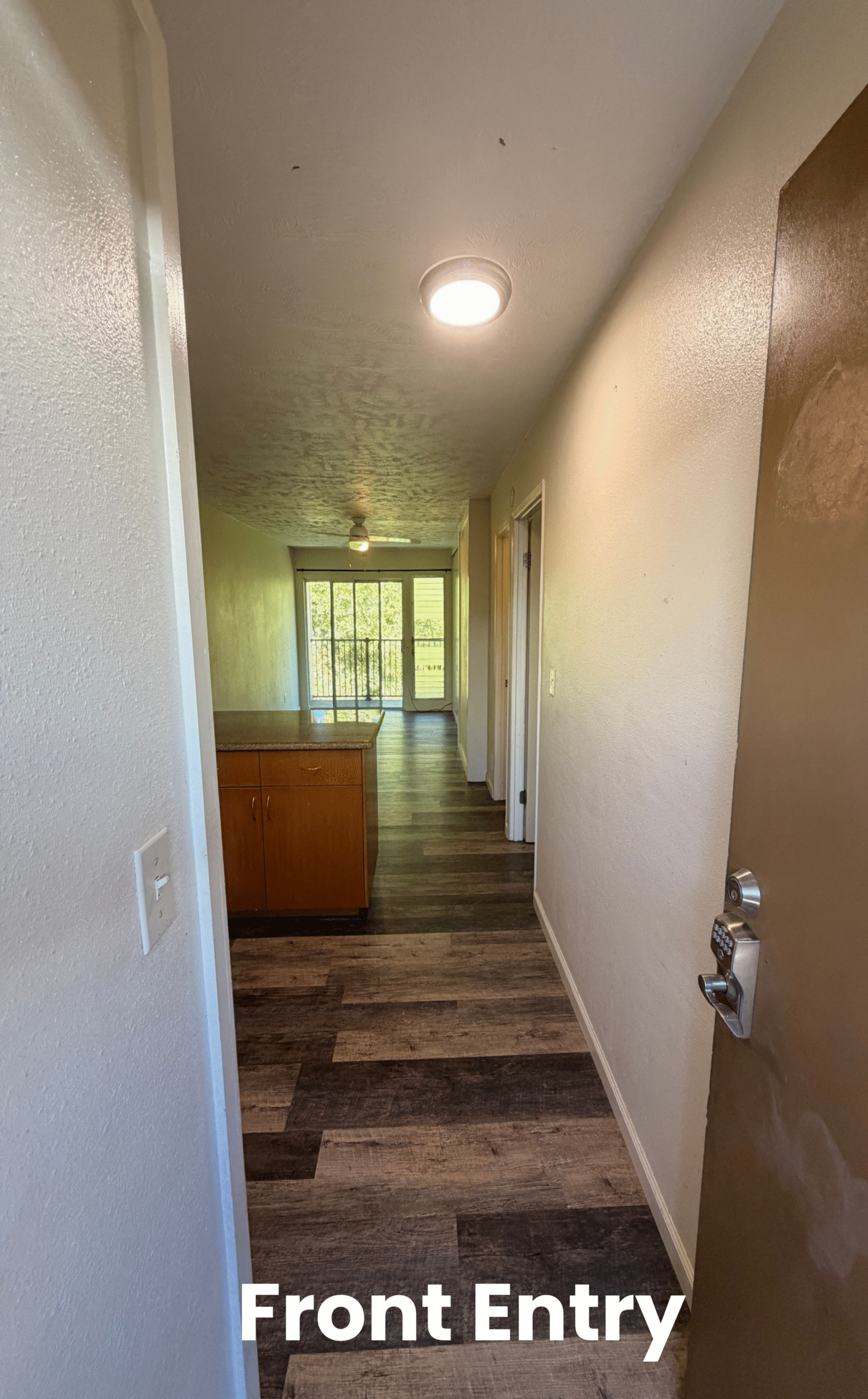 Lanai & Hallway