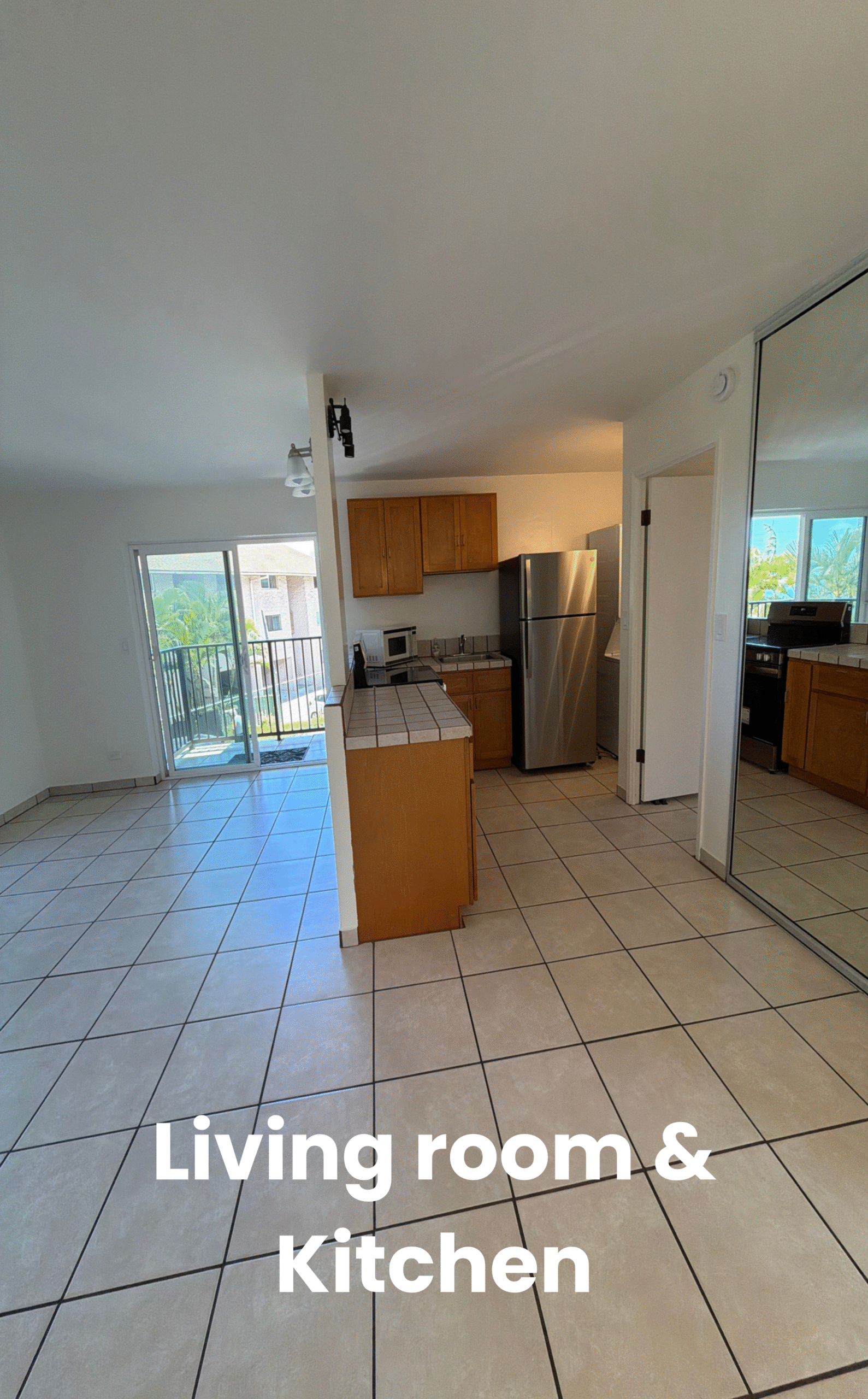 Living room & Kitchen